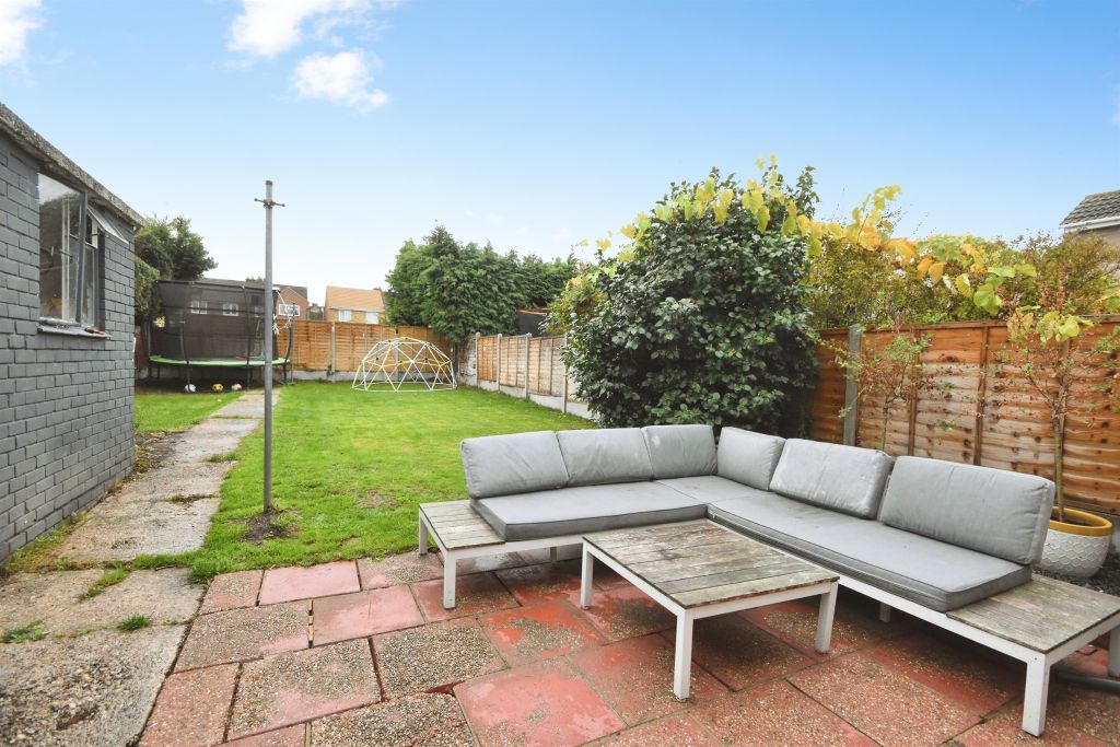 Property photo 3 of 18