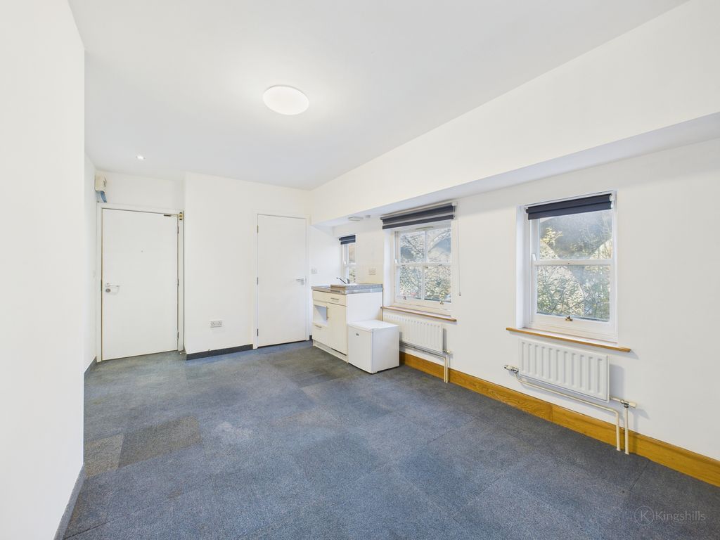 Property photo 1 of 5 Cam02119G0-Pr0493-Still004