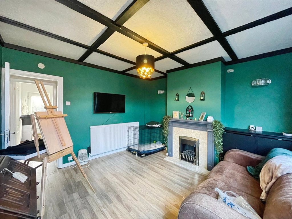 Property photo 2 of 15 Picture No. 16