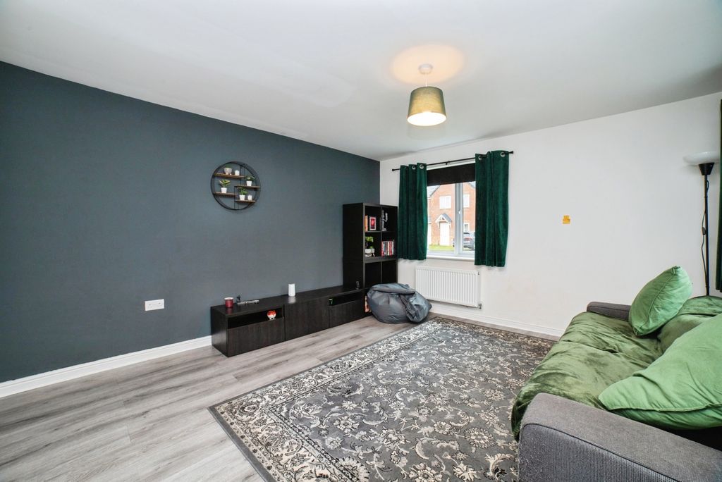 Property photo 2 of 15 Photo