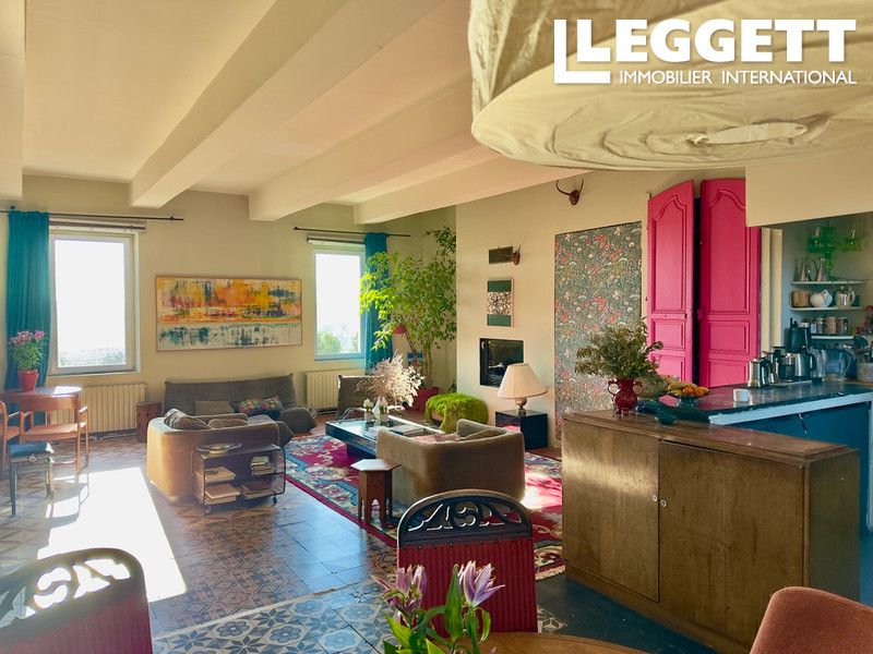 Property photo 2 of 10