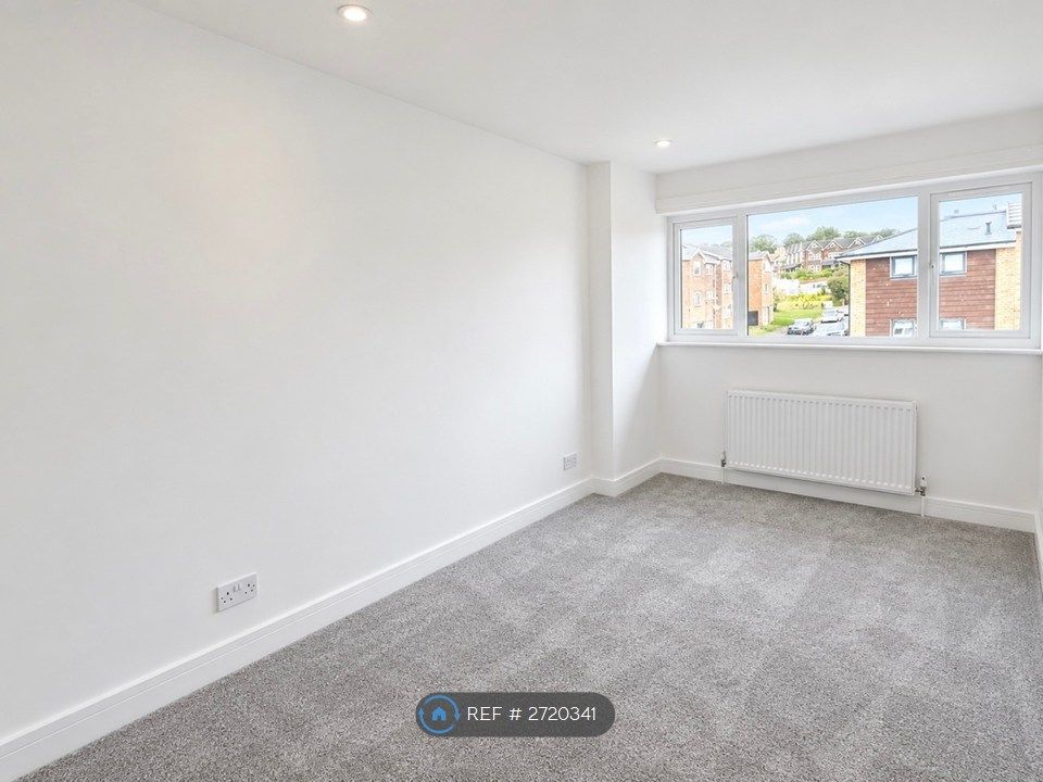 Property photo 2 of 9 Bedroom One