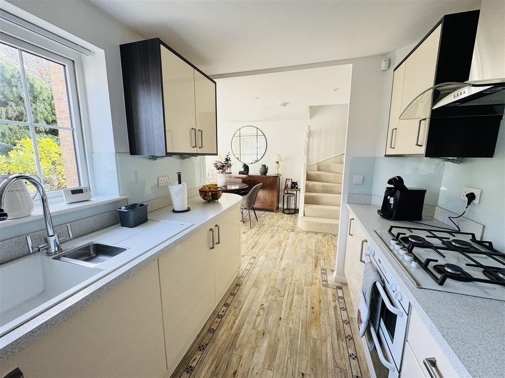 Property photo 3 of 21 Kitchen Diner Living Space