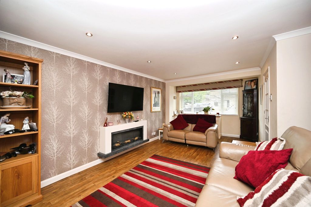 Property photo 3 of 22