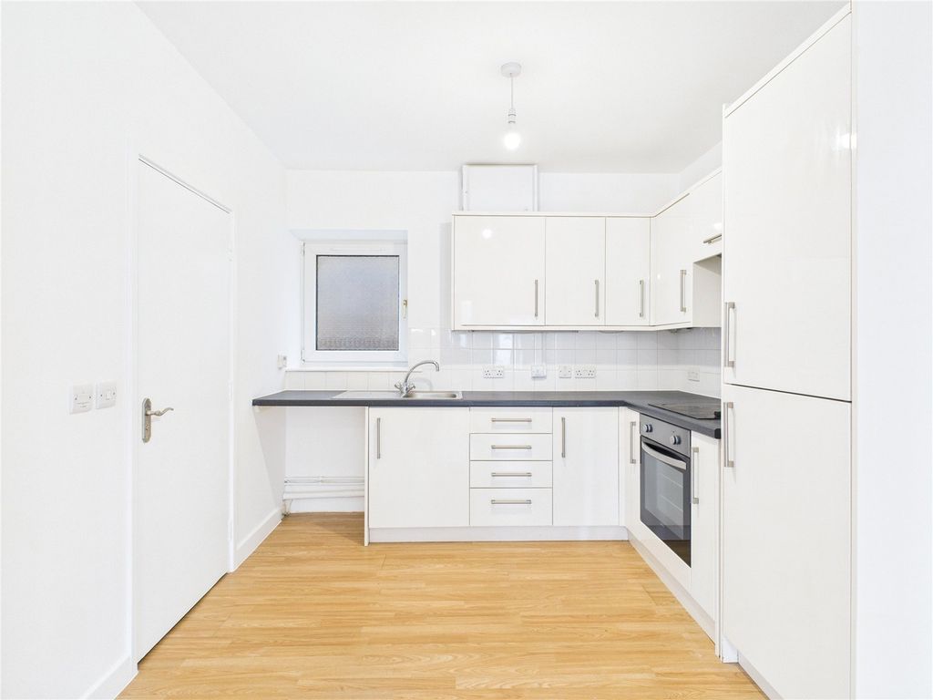 Property photo 3 of 10 Picture No. 01
