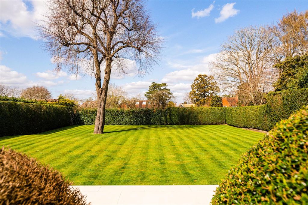 Property photo 3 of 50 Montmead- (45).Jpg