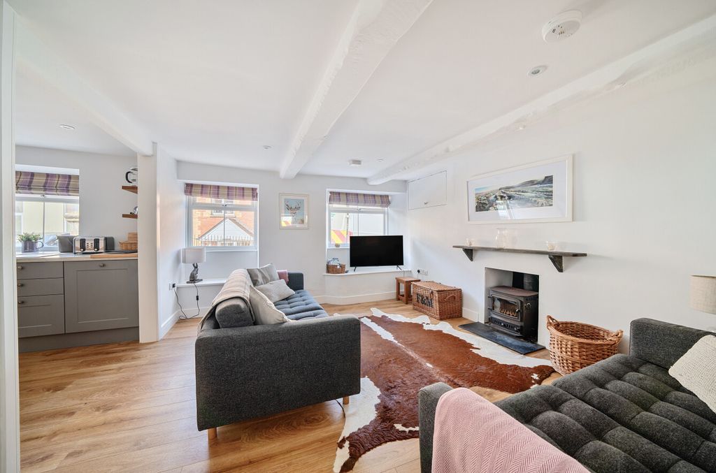 Property photo 3 of 22 Dulverton, Seddons