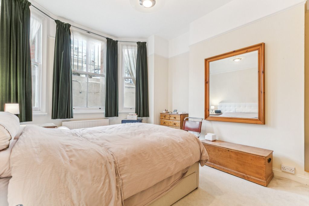 Property photo 3 of 12 Picture 4