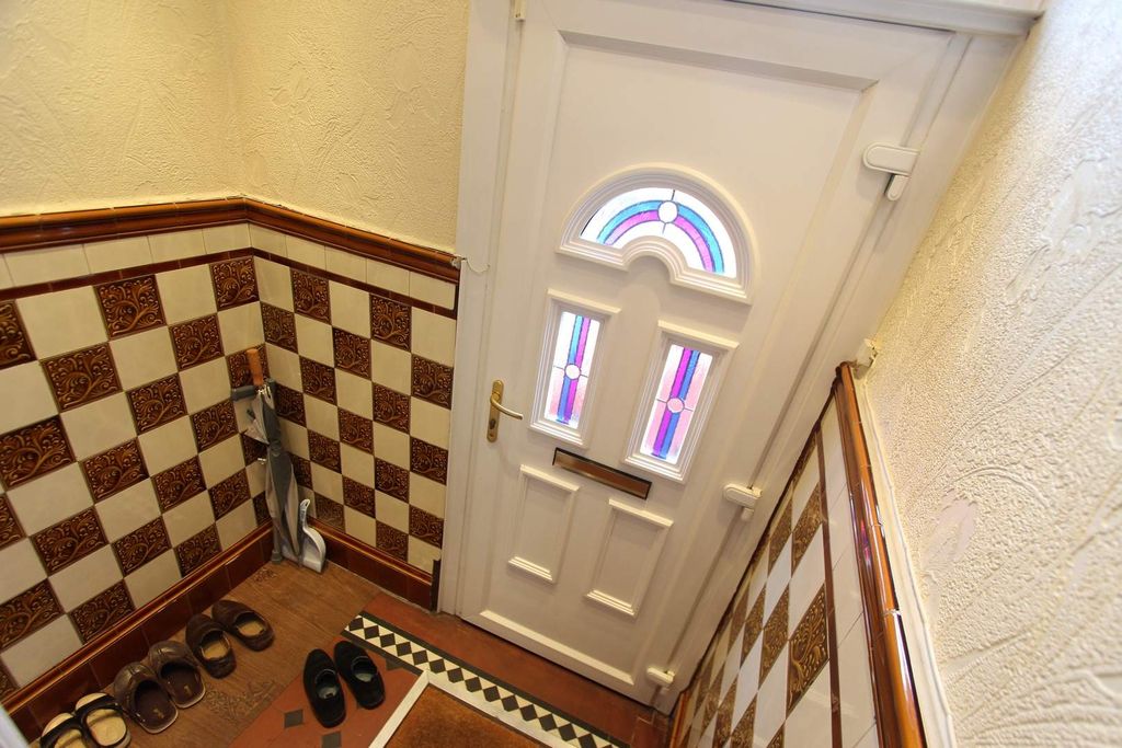 Property photo 2 of 20