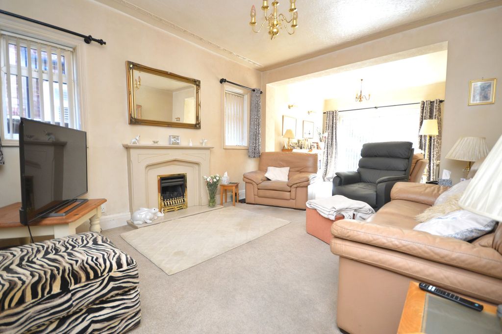 Property photo 3 of 39
