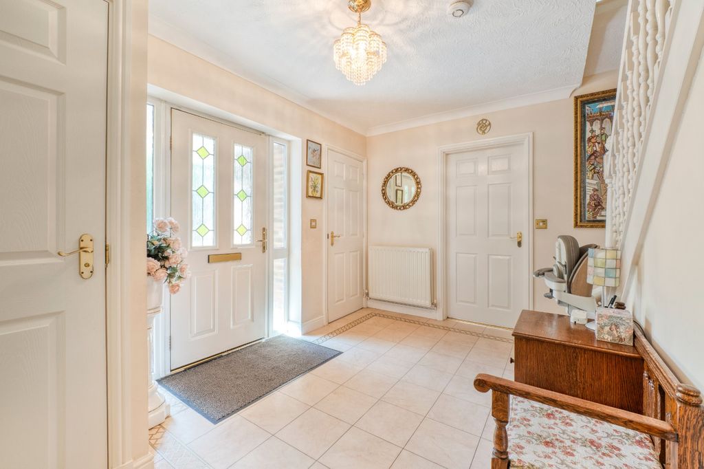 Property photo 2 of 38 Picture No. 10