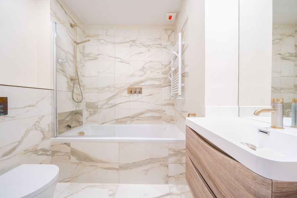 Property photo 3 of 4