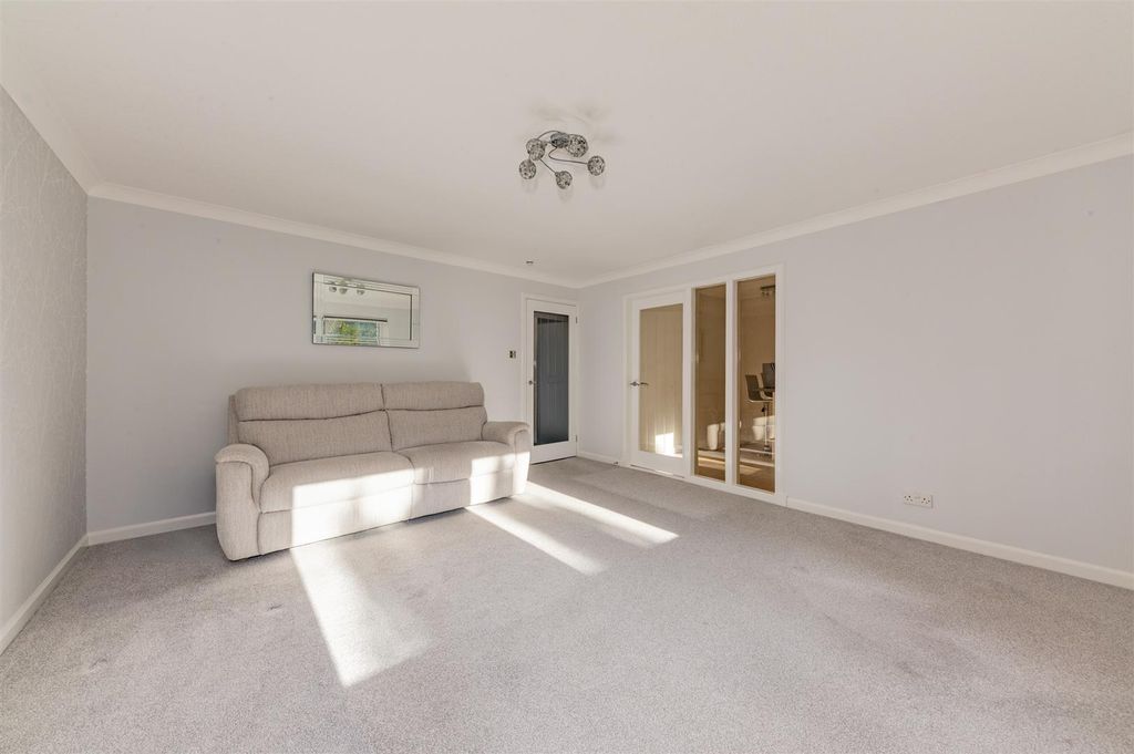 Property photo 2 of 13 13 Ballinard Gardens Bf-9.Jpg