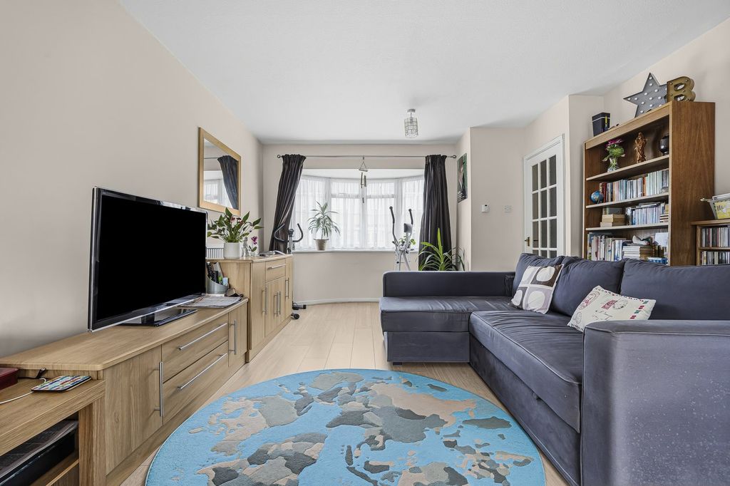 Property photo 3 of 13