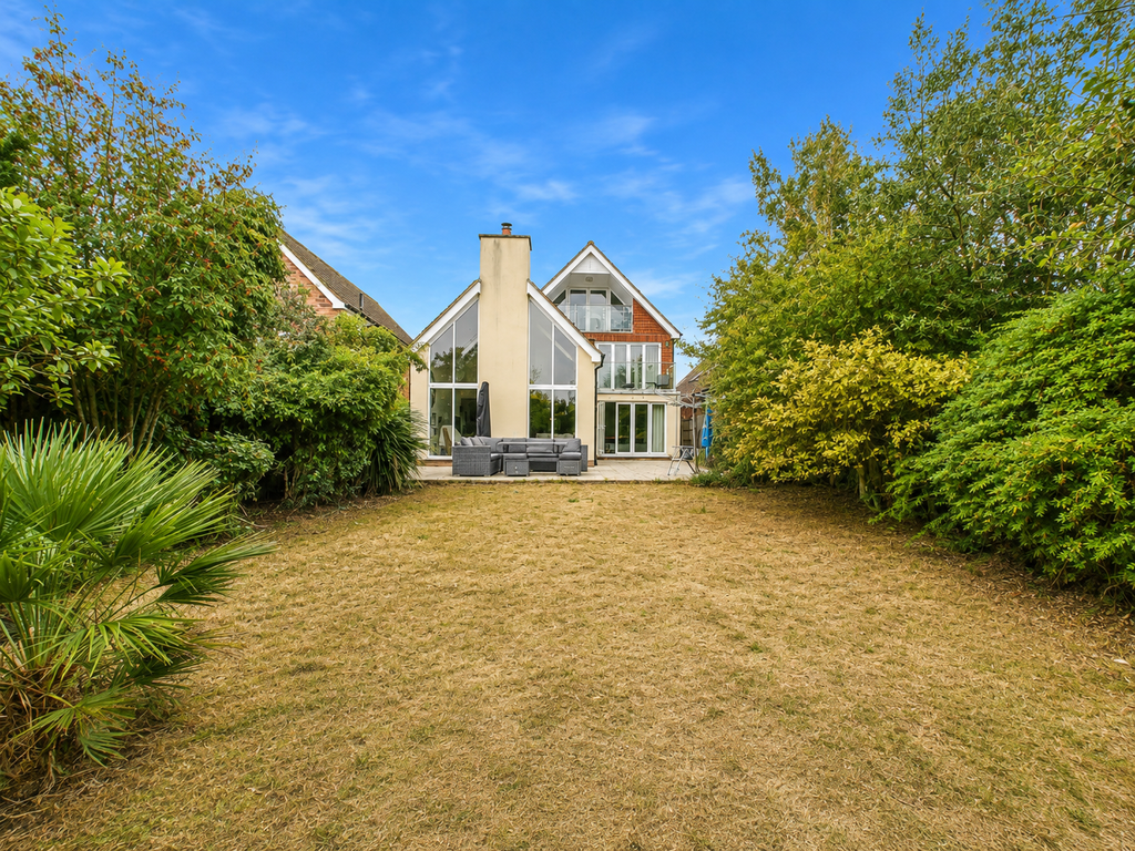 Property photo 3 of 31
