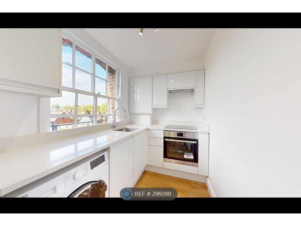 Property photo 2 of 5 Kitchen