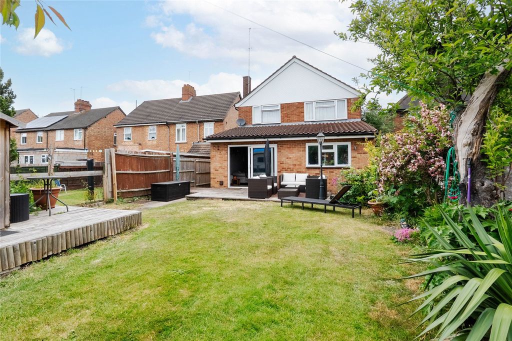 Property photo 2 of 18 Picture No. 14