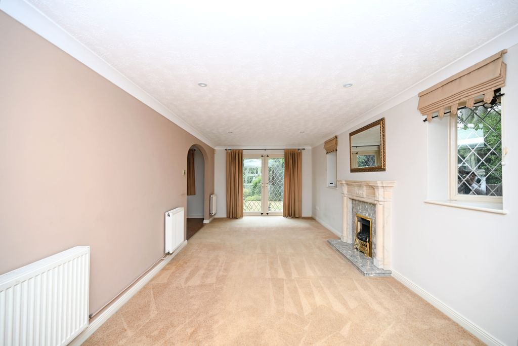 Property photo 3 of 19