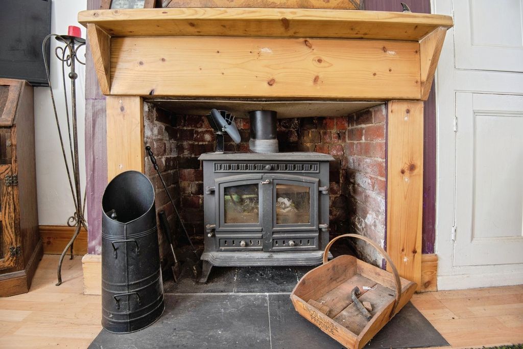 Property photo 3 of 16