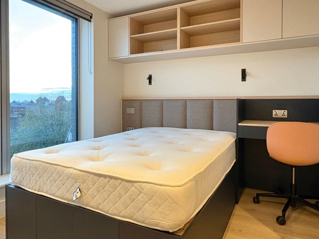 Property photo 1 of 26 Bedroom