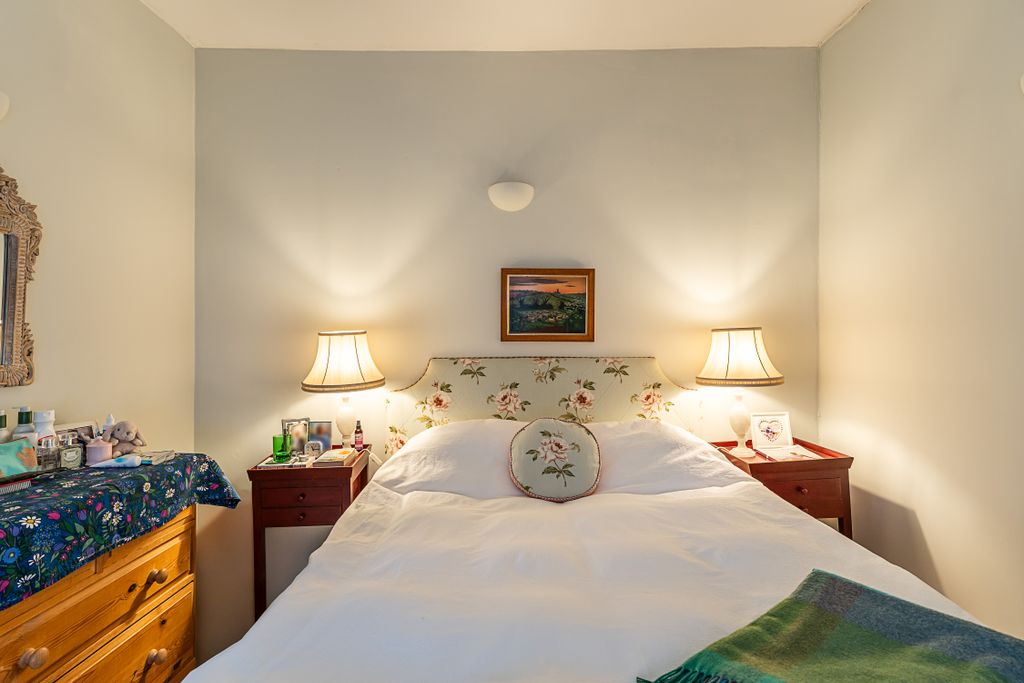 Property photo 2 of 7 2