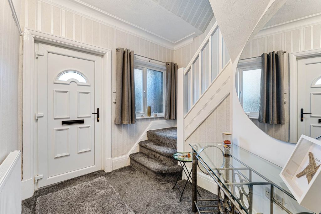 Property photo 3 of 26