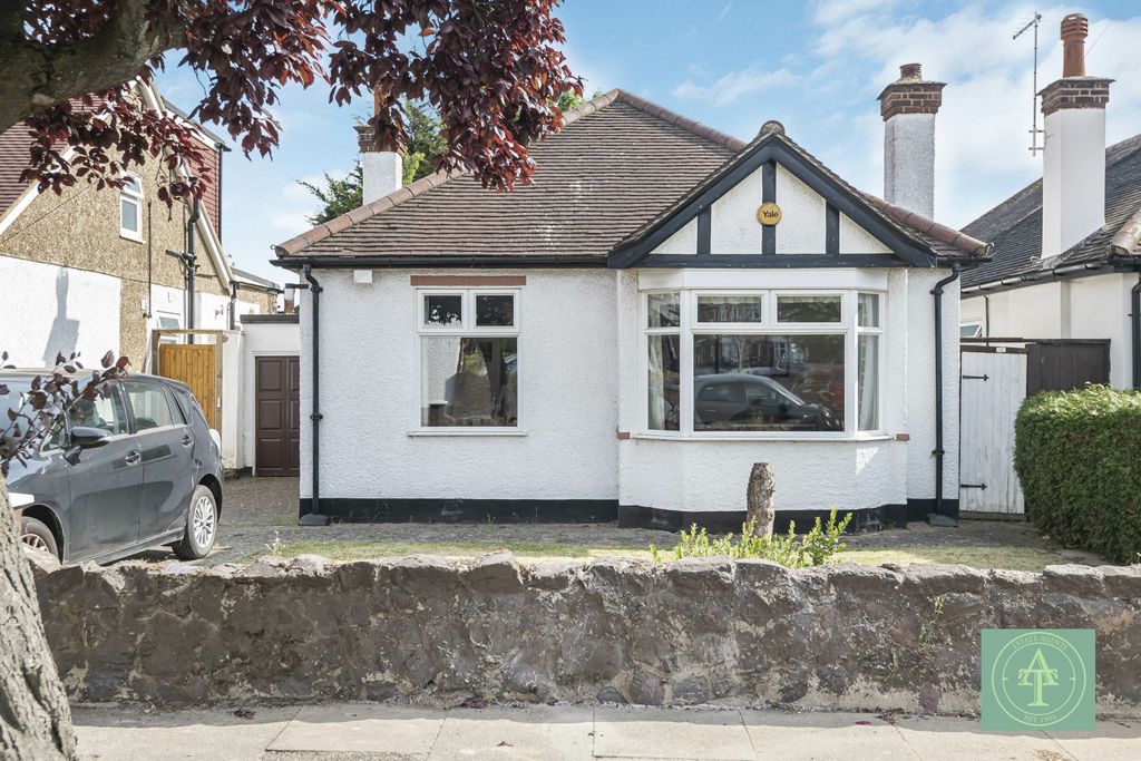 Property photo 1 of 19 Two Bedroom Detached Bungalow