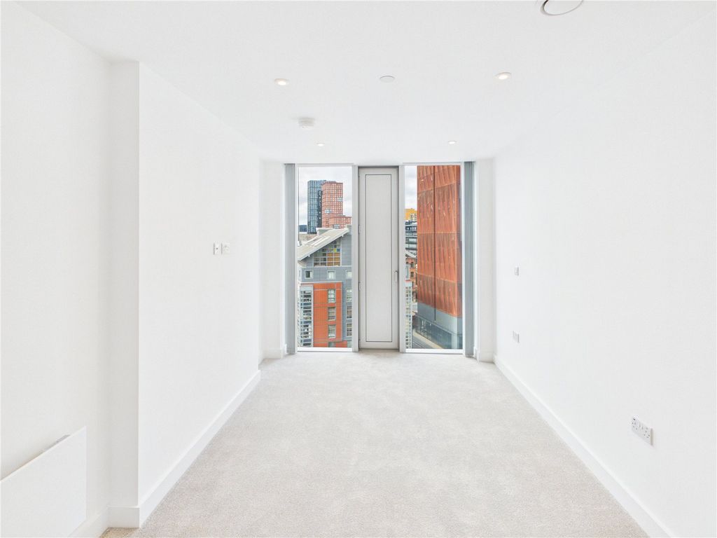 Property photo 2 of 13 Picture No. 03