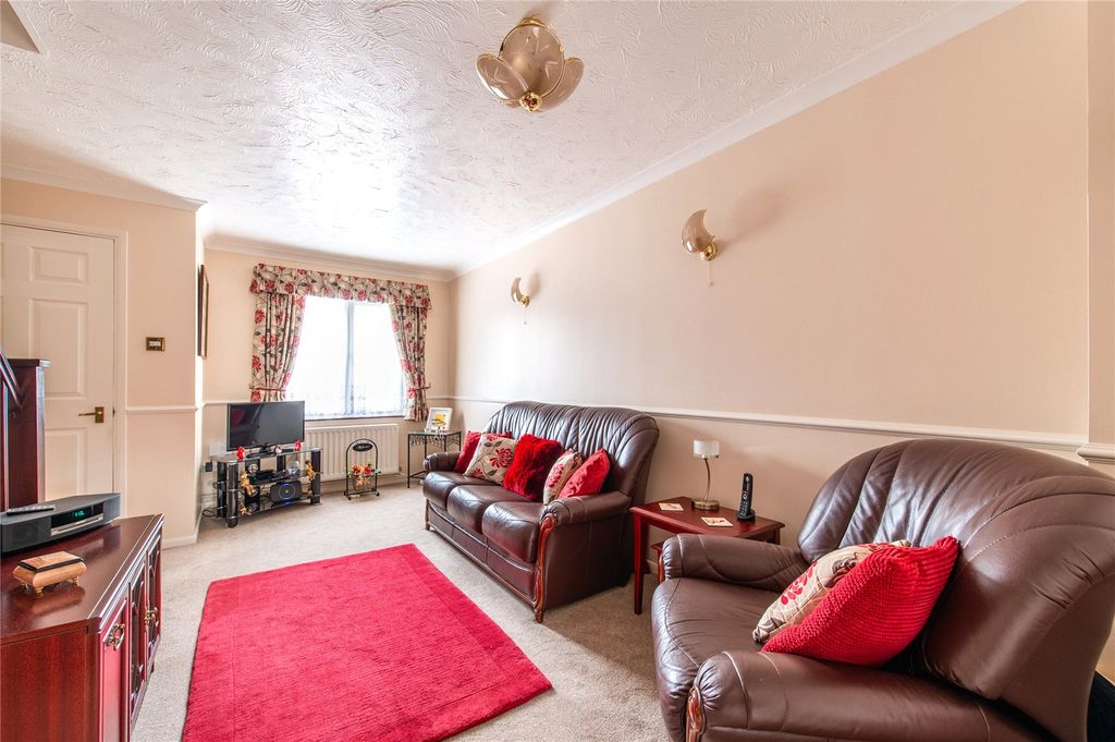 Property photo 2 of 19 Picture No. 12