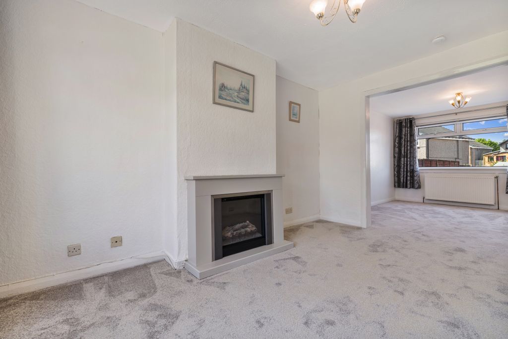 Property photo 3 of 32