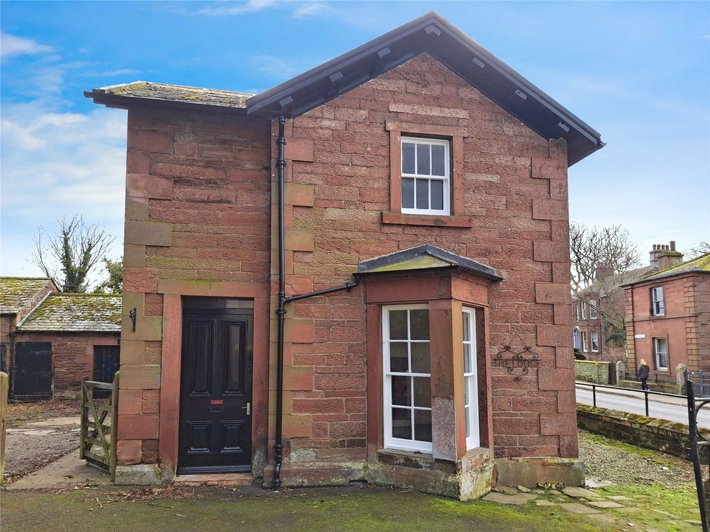 Property photo 1 of 11 External