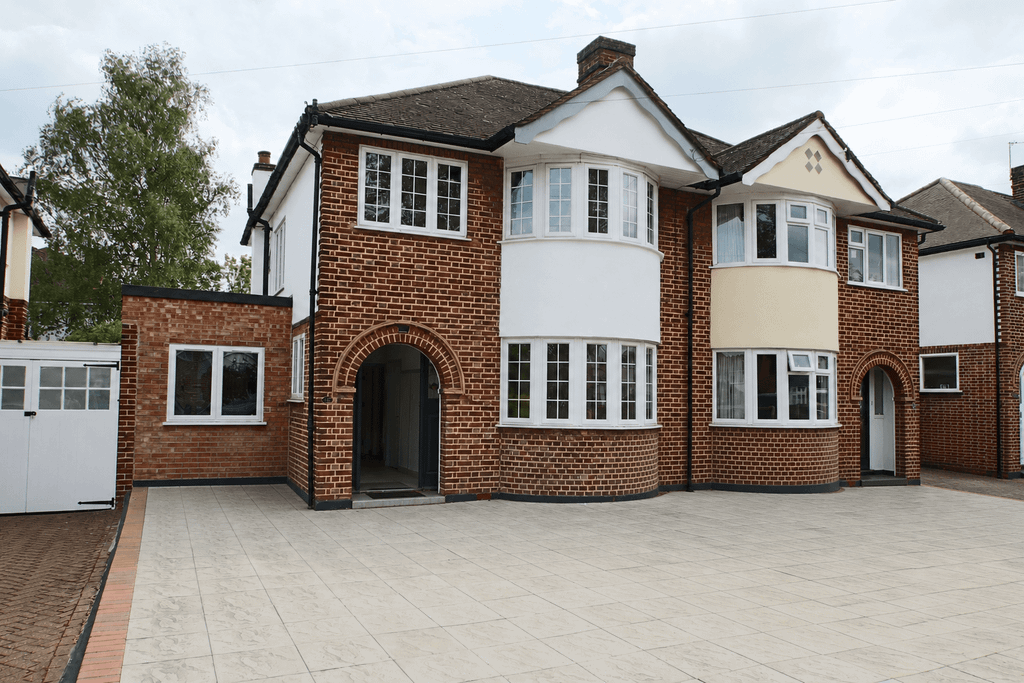 Property photo 1 of 6 London, Se12 Draft