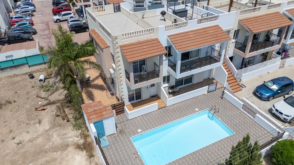 Property photo 1 of 36