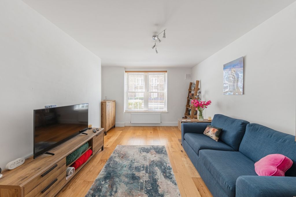 Property photo 3 of 11 094A0188