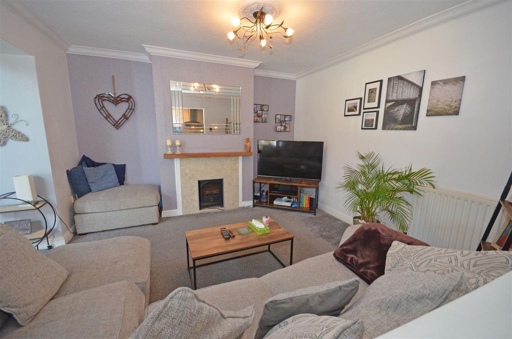 Property photo 2 of 33 01A.Jpg