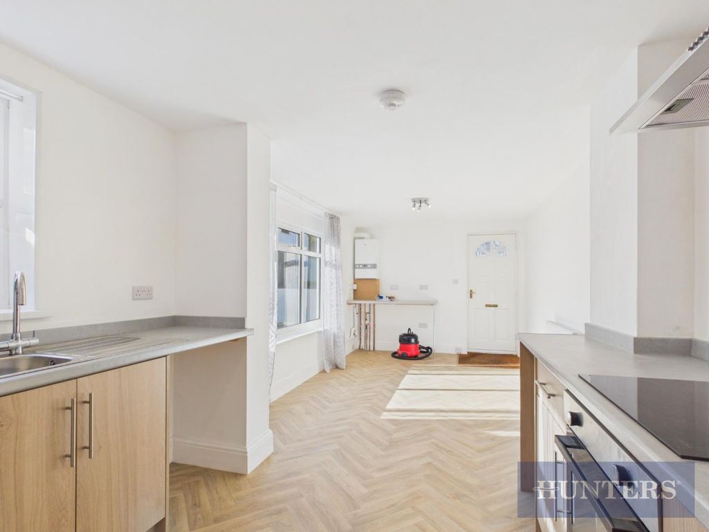Property photo 2 of 10 Cam03444G0-Pr0167-Still004.Jpg
