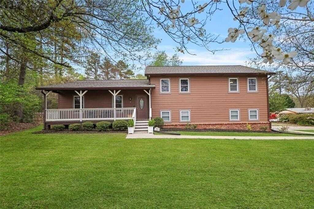 Property photo 1 of 27