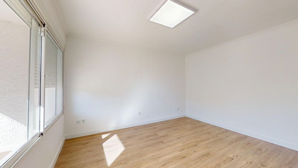 Property photo 3 of 36