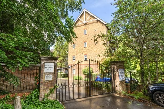 Property photo 1 of 16 External