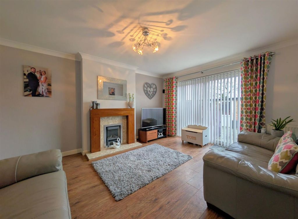 Property photo 3 of 21