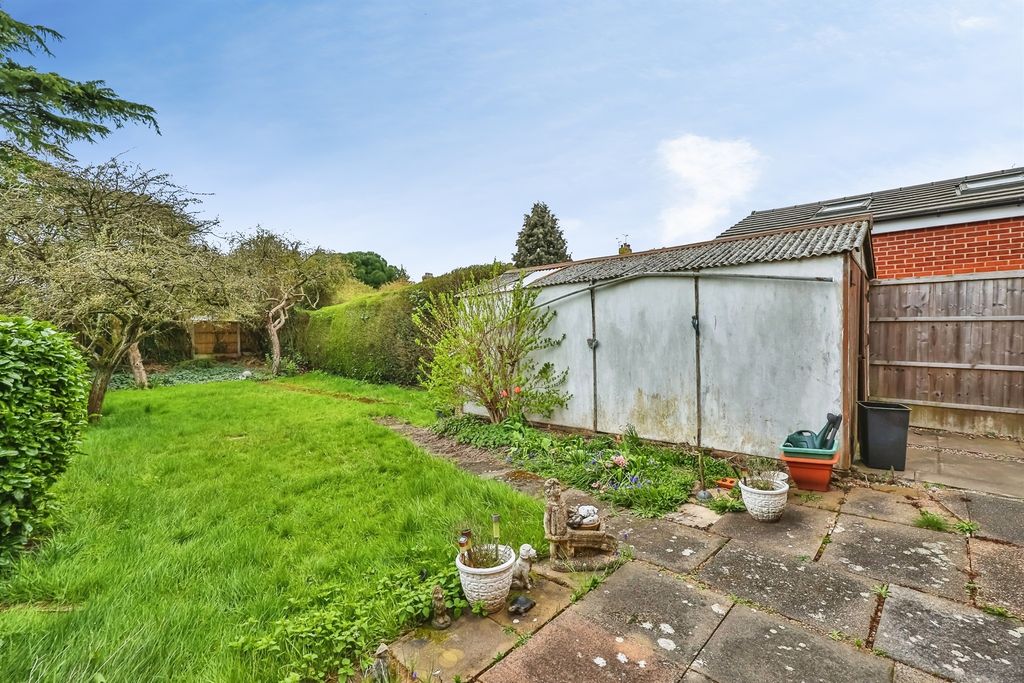 Property photo 2 of 21