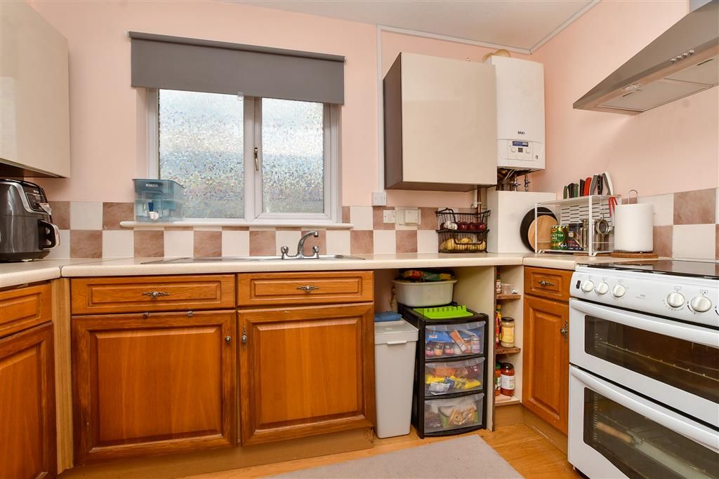 Property photo 1 of 10 Kitchen