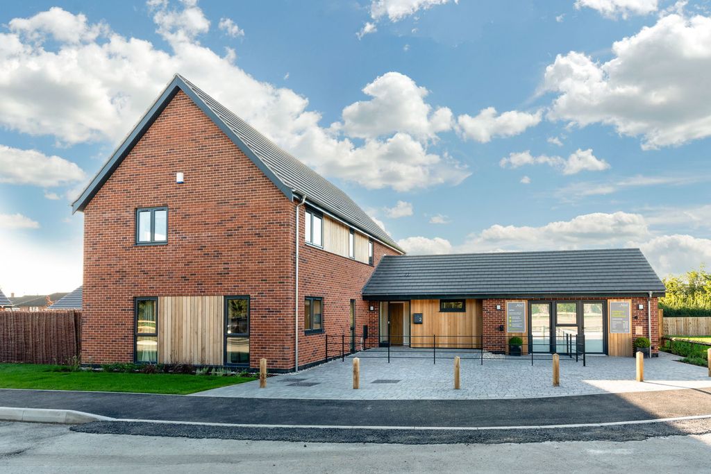 Property photo 1 of 18