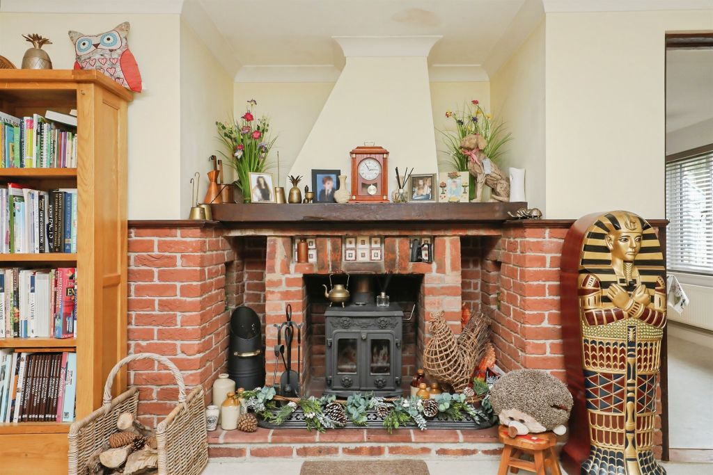 Property photo 3 of 17