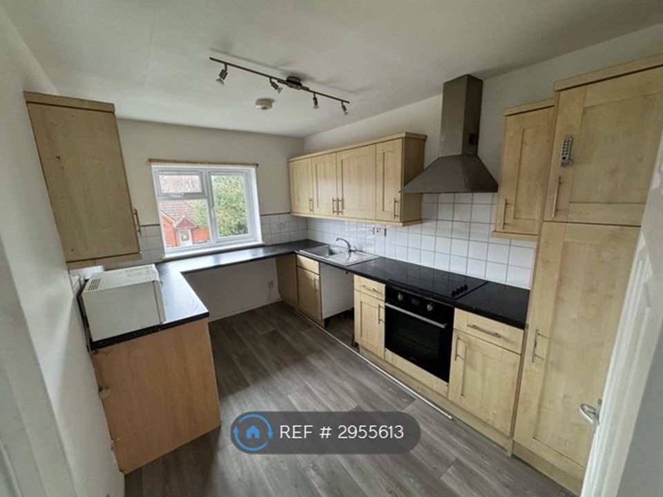 Property photo 1 of 15 Kitchen
