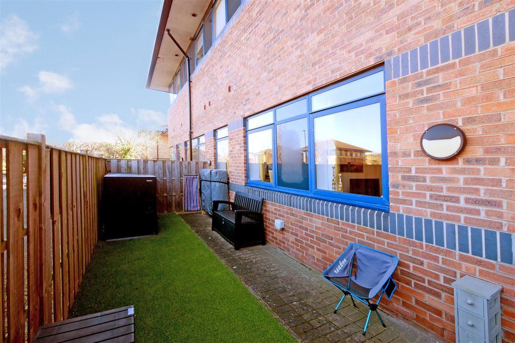 Property photo 1 of 10 Pnmb1079.Jpg