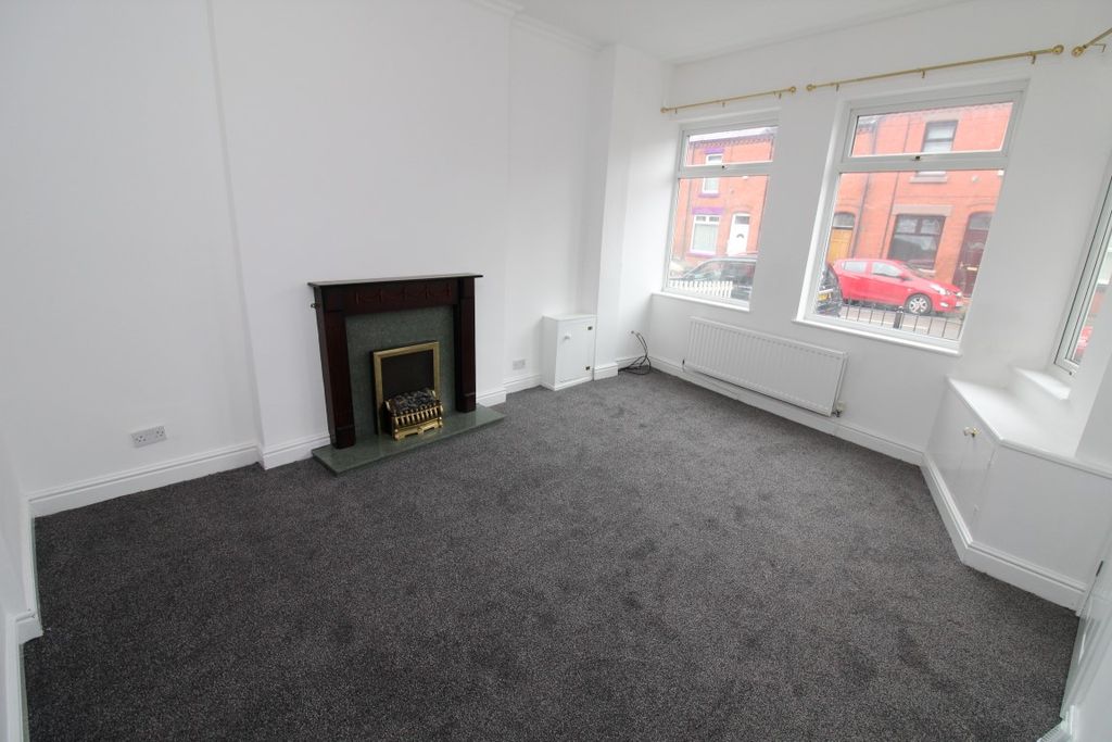 Property photo 2 of 12 Living Room
