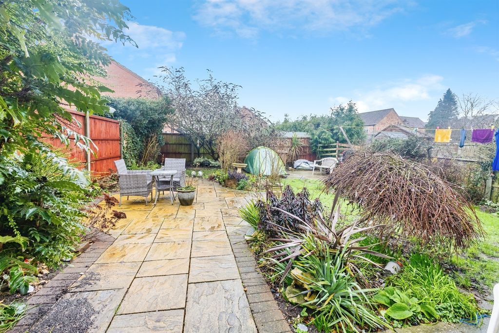 Property photo 2 of 18