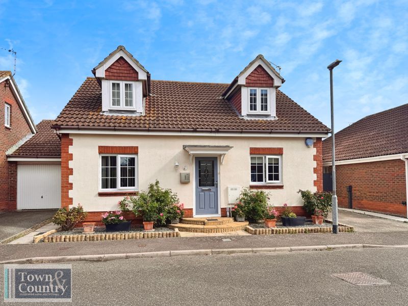 Property photo 1 of 28 Saxmundham Way