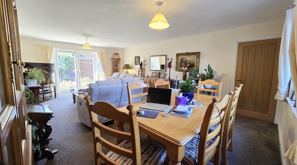 Property photo 3 of 24 Living/Dining Room